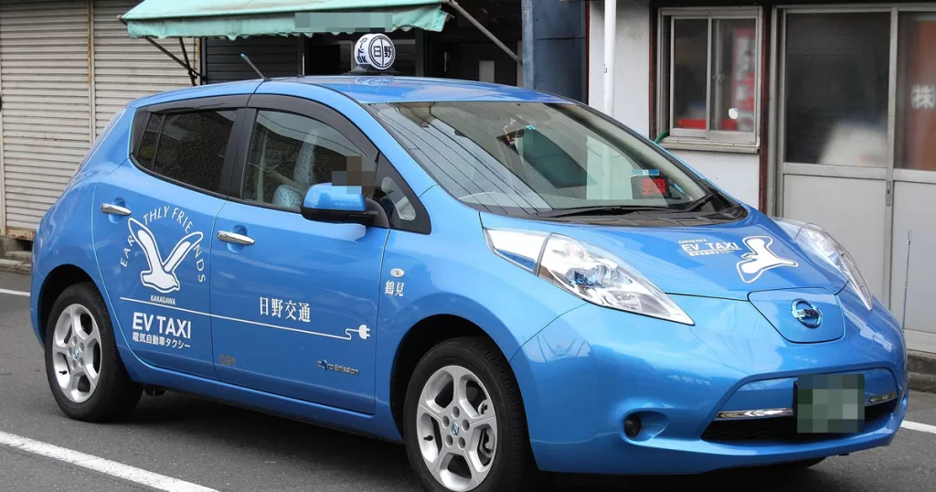 How much Nissan leaf
