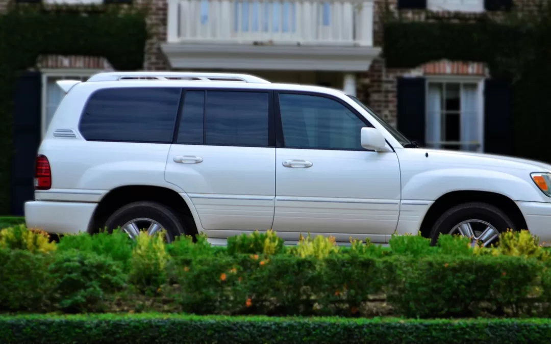 Why land cruiser is so expensive?10 Reasons that justify