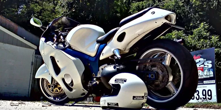 price of suzuki hayabusa in India
