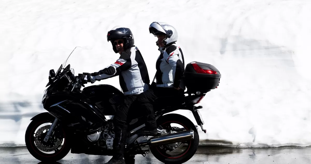 stay safe as a Pillion Rider on Two-Wheeler