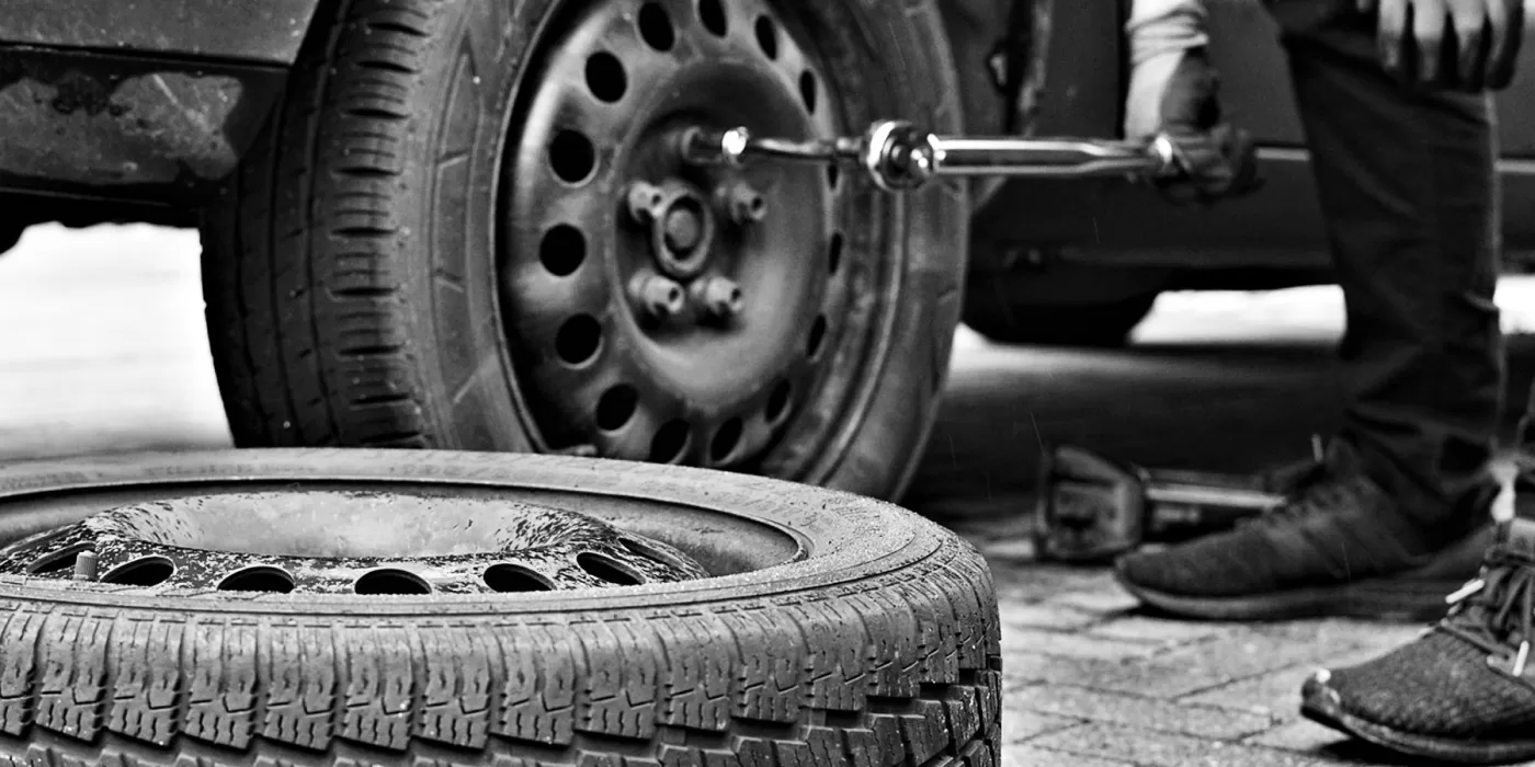 How to know when to change car tires