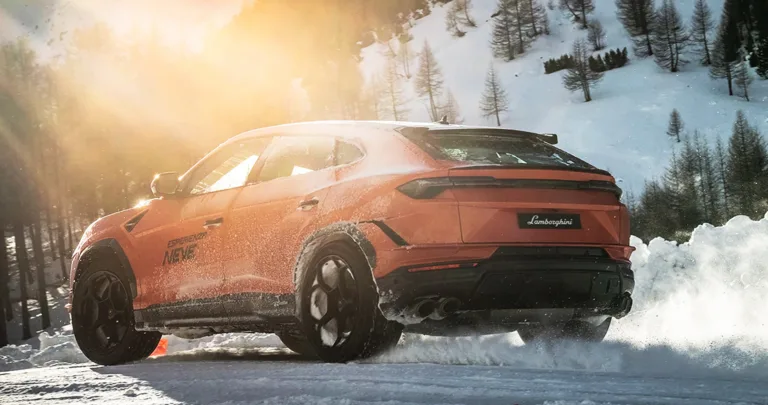 How much to lease Lamborghini Urus in the US