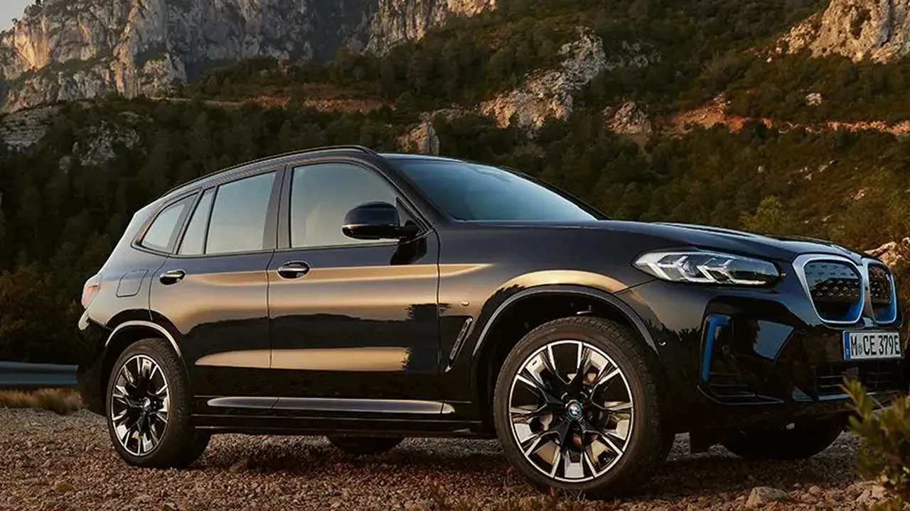 BMW iX3