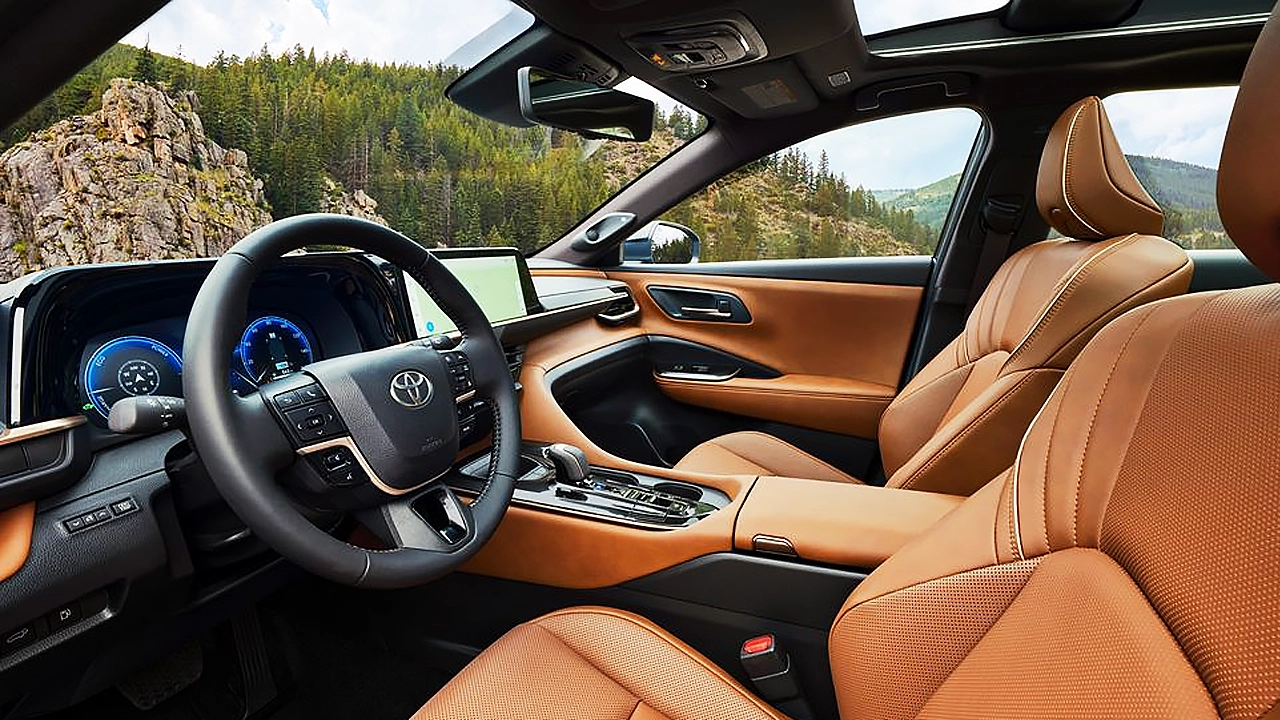 2025 Toyota Crown Signia Interior
