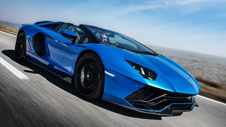 Lamborghini aventador top speed