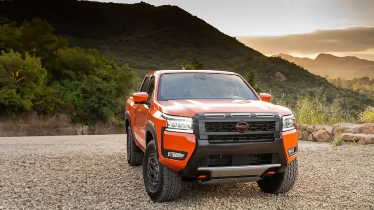 Nissan 2025 Frontier Truck