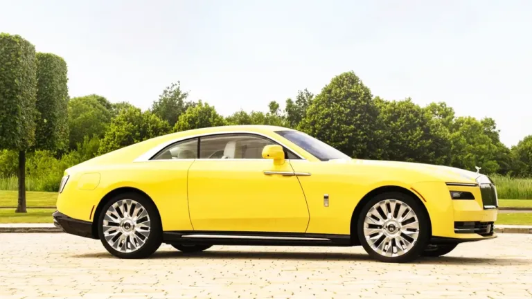 Rolls-Royce Spectre Semaphore