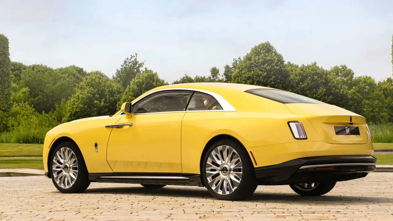 Rolls-Royce Spectre Semaphore Rear View