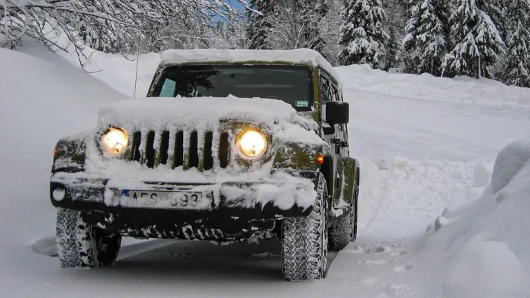 Winter car wash tips: Protecting your car from salt and snow