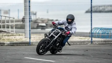 Why Taking Sharp Curves Feels So Different on a Motorcycle Than in a Car — and What It Means for Your Tires