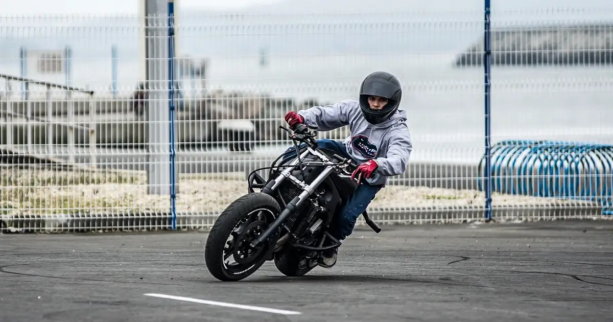 Why Taking Sharp Curves Feels So Different on a Motorcycle Than in a Car — and What It Means for Your Tires